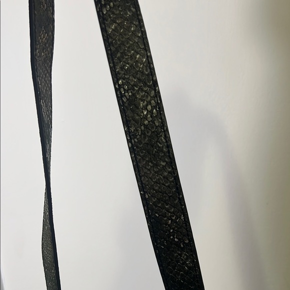 Kelly Wynne No Curfew Crossbody Bag with Iridescent Design - Picture 7 of 9